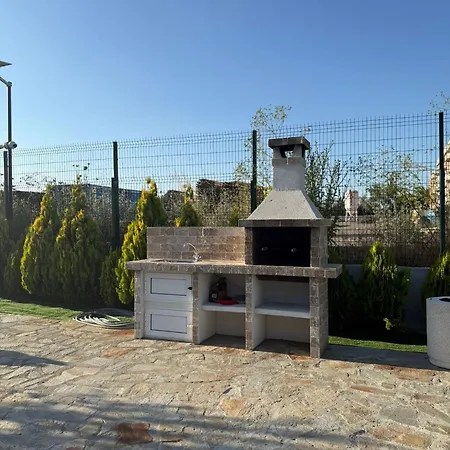 сарафово Family Daire